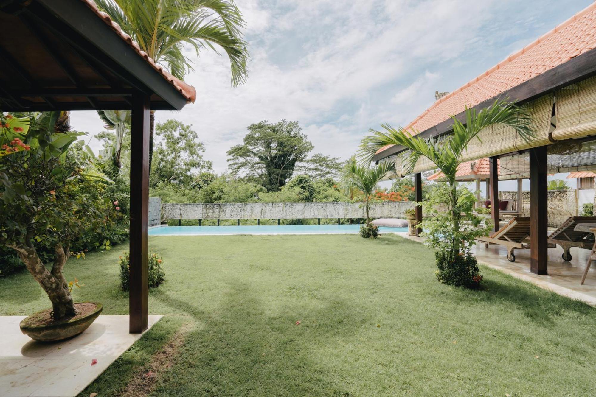 Tropical Villa Asmara - 400Sqm Garden Oasis With Large Pool And Scenic Views Uluwatu Exterior foto